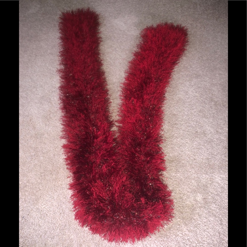 Scarf - Picture 1 of 2